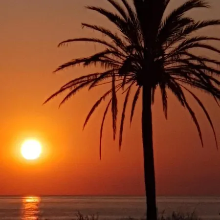 Mirando Al Mar Apartment *