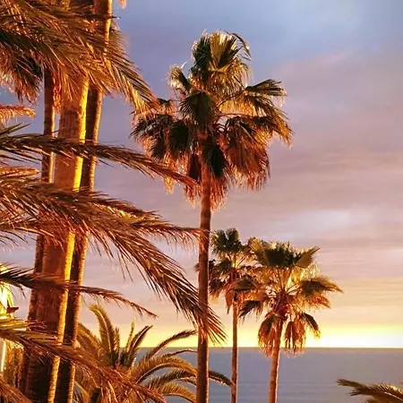 Mirando Al Mar Apartment *